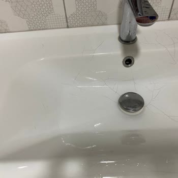 Lavabo Çatlakları Olan Cerastyle Ürün