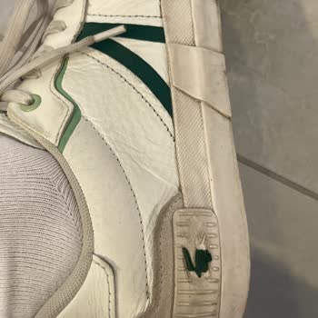Lacoste Ayakkabı Legosu Söküldü