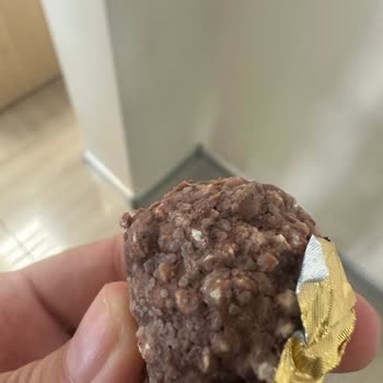 Ferrero Rocher Bozuk Çikolata