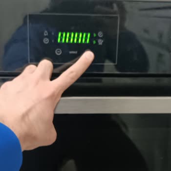 Candy Beyaz Eşya Candy Marka Ankastre Mutfak Fırını Çalışmıyor.