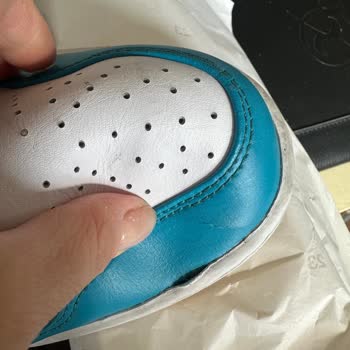 Sneaks Up Ayakkabı Yapışkan Yerleri Sorunu