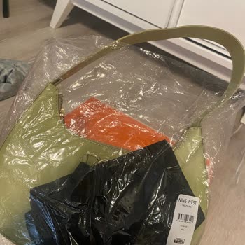 Nine West Kötü Paketlenmiş Bot Koydukları Kutuya Sığmadığından Ezilmiş