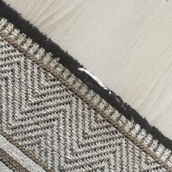 Apex Halı Halımı Tadilat Etmek Yerine Kesip Elime Verdiler