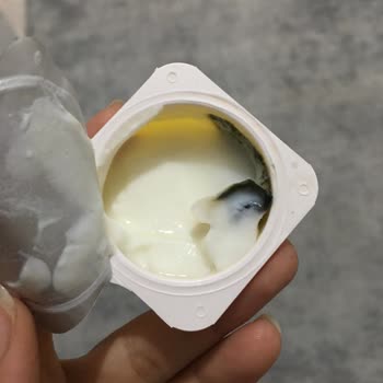 Şok Marketler Danone Muzlu Ürün Küflü