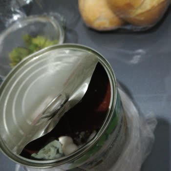 Migros Tat Marka Teneke Kutu Küflü Salça