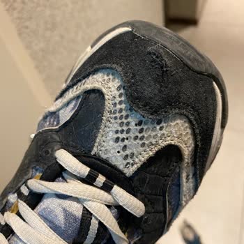 Skechers D Lite Model Pahalı Olmasına Rağmen Kalitesiz Kumaş Yırtıldı