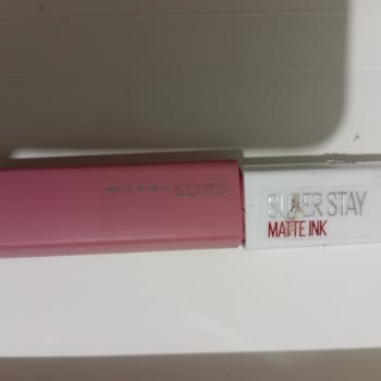 Maybelline New York Dış Ve İç Renk Farklı