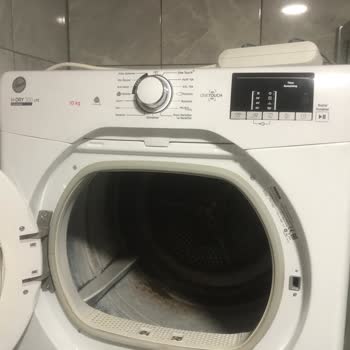 Hoover Kurutma Makinesi İçi Pas Tuttu