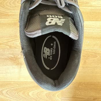 2 Haftada Dağılan New Balance Ayakkabı
