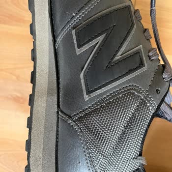 2 Haftada Dağılan New Balance Ayakkabı