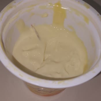 Harras Krem Peynirden Çıkan Cisim