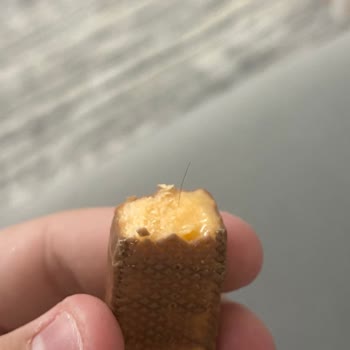 Cino Çikolata Cino Marka Çikolata İçinde Kıl Çıkması