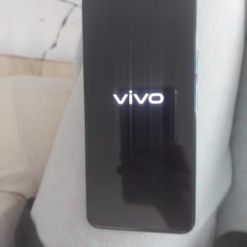 Vivo Y 70 Telefon Kapanıyor