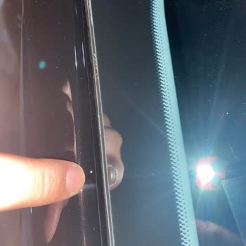 Opel Corsa Siyah Tavan Boya Atması