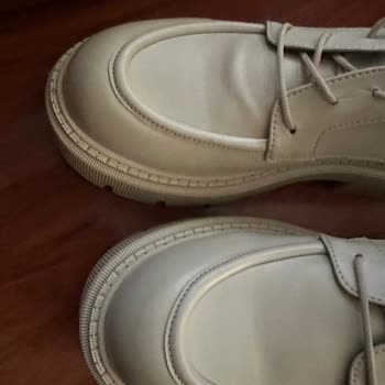 Prev Derisi Kırık Ayakkabı Gönderiyor