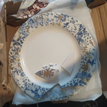 Korkmaz Mutfak Eşyaları Kırık Gelen Tabaklar