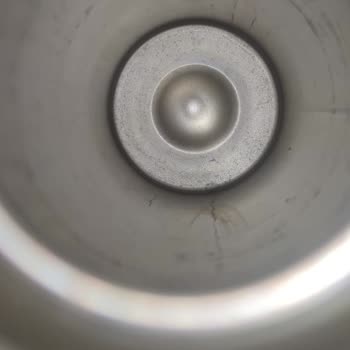 A101 Stanley Termosunun İçinde Paslanma