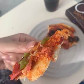 Dr. Oetker Pizzadan Kıl Çıktı