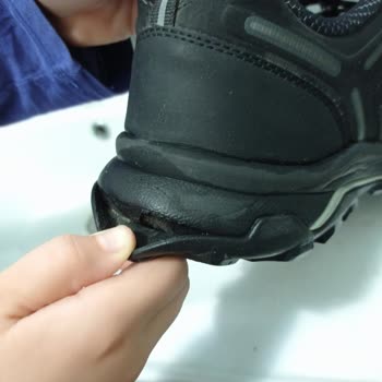 Ayakcenter Lescon Explore Siyah Erkek Trekking Ayakkabı-Taban-Üretim Hatası