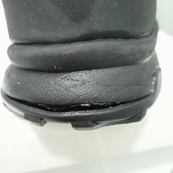 Ayakcenter Lescon Explore Siyah Erkek Trekking Ayakkabı-Taban-Üretim Hatası