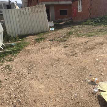 Türk Telekom Personelin Sokağa Çöp Atması!
