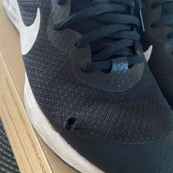 Deichmann Ayakkabı Deforme