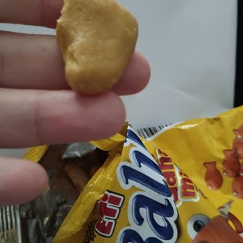 Eti Gıda Paketin İçinden Pişmemiş Hamur Topu Çıktı