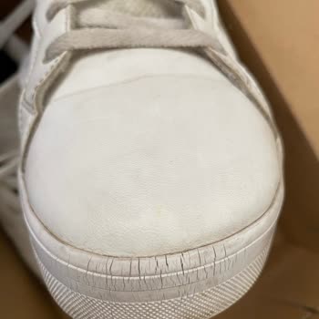 Deichmann Dan Aldığınız Ürünlerin Garantisi Yok!
