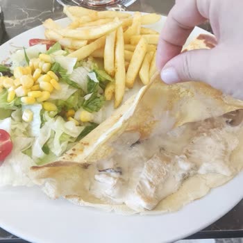 Roberts Coffee Menü Ürünlerin Malzeme Hep Çok Fazla Eksik Sunulması