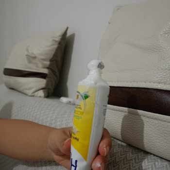 Gratis Agiss Tüy Sarartıcı Krem Açılınca Patladı