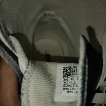 Az Giydiğim Converse Ayakkabının İç Astarı Yırtıldı