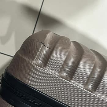 SunExpress Hava Yolları Diyarbakır'dan Antalya Uçuşunda Yaşadığım İlgisizlik Ve Bavul Hasarı