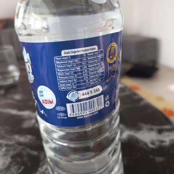 Kayın Su Plastik Ya Da Toprak Gibi Kokuyor