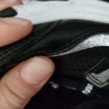 Vivenshoes 1 Ay Dolmadan Yırtılan Ayakkabı!