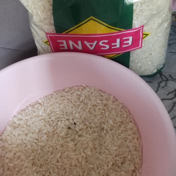 BİM Fare Dışkısı Pirincin İçinde