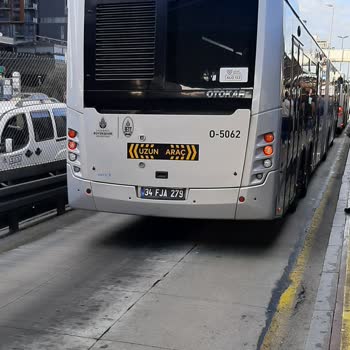 Metrobüs Yenibosna Durağındaki Ölümcül Tehlike!