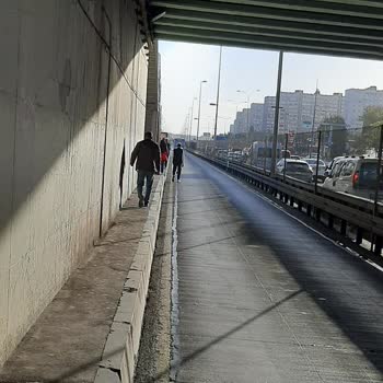 Metrobüs Yenibosna Durağındaki Ölümcül Tehlike!
