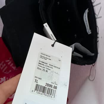 Calvin Klein Siyah Jeans Renk Sorunu
