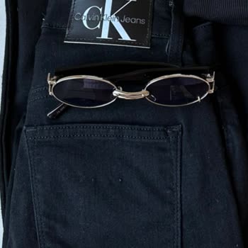 Calvin Klein Siyah Jeans Renk Sorunu