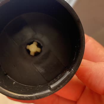 Arzum Sattığı Yedek Parçasının Arkasında Durmuyor