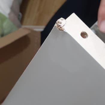 IKEA Hasarlı Ürün Göndermesine Rağmen Değişim Talebini Karşılamıyor.