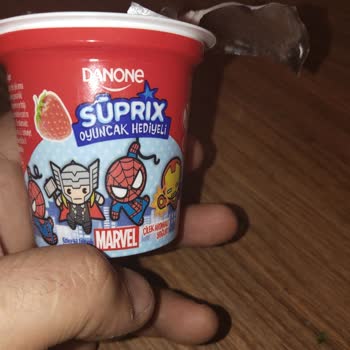 Danone Meyveli Yoğurt İçinden Çıkan Siyah Cisim