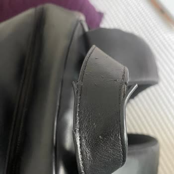 Tommy Hilfiger Ürününün Arkasında Durmuyor.