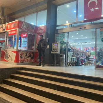 Kaptanoğlu Seyahat 28 Rd 34 Plakalı Araç Şoförü Ve Muavininden Şikayetçiyim