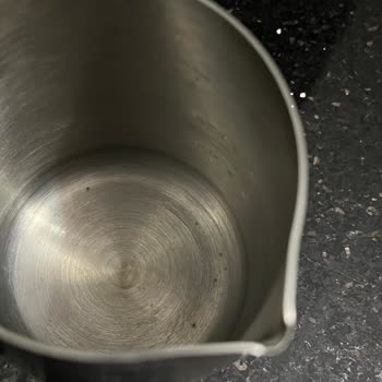 Nespresso Kahve Makinesinin Süt Potu Paslandı