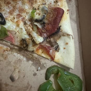 Pizza Hut Pişmemiş Hamur Pizza