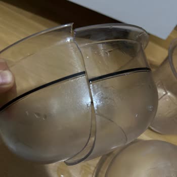 Tupperware Kırılıyor Ve Çatlıyor