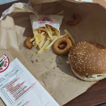 Salon Burger (Osmanağa) Ürünleri Eksik Ve Buz Gibi Gönderiyor