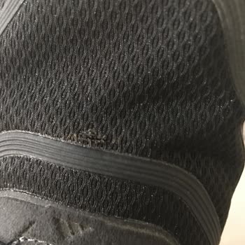 Hepsiburada'dan Aldığım Ayakkabı 1,5 Ayda Birkaç Yerinden Yırtıldı