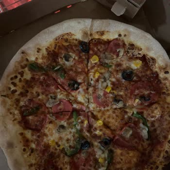 Domino's Pizza Bol Malzemos Ta Malzeme Yok!